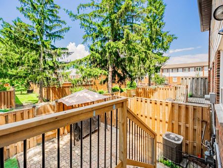 For Lease - 2445 Homelands Drive Unit# 4, Mississauga, Ontario - Photo 4