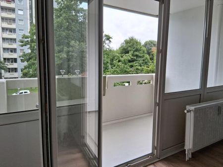 Helle 3 Zimmer-Wohnung mit viel Komfort in Haan-Ost! Nur mit WBS anzumieten! - Photo 3
