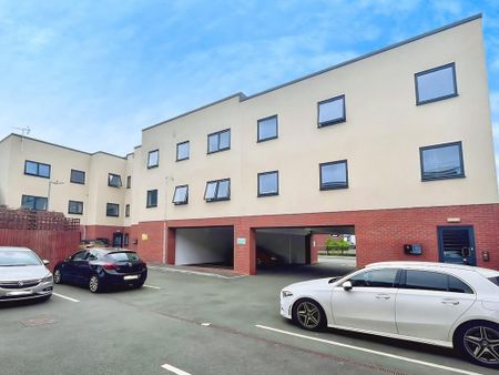 2 bedroom flat to rent - Photo 5