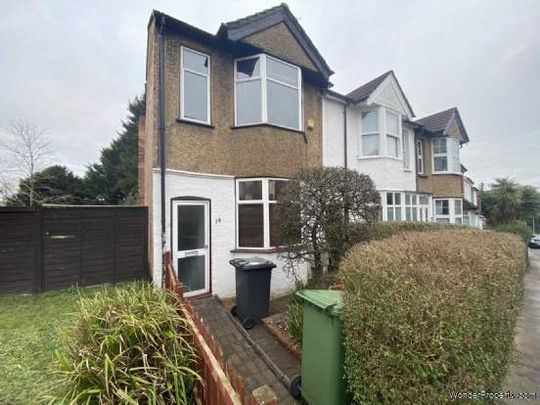 3 bedroom property to rent in Radlett - Photo 1