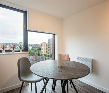 2 bedroom apartment to rent - Photo 2