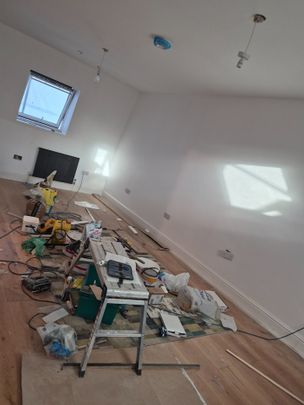 4 Bed Flat, Allen Road, N16 - Photo 1