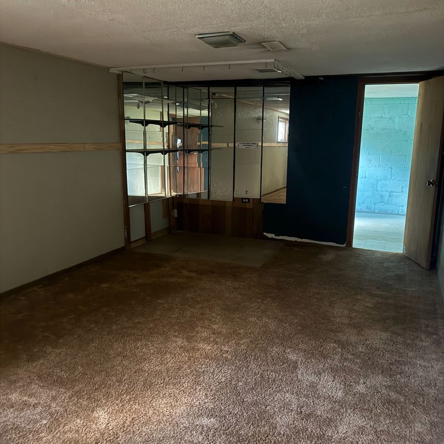 For Lease - 191 Burndale Avenue, Toronto, Ontario - Photo 1