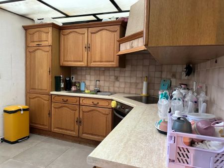 Woning met vier slaapkamers en uitweg achteraan te Wielsbeke - Photo 2