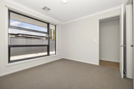 Brand New Modern Family Home in a Convenient Location - Photo 2
