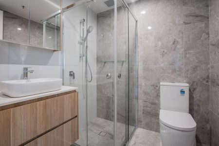 Modern 2-Bedroom Apartment: Urban Comfort Redefined - Photo 3