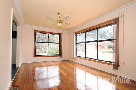 38 Kinnoull Grove, Glen Waverley - Photo 4