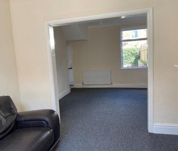 2 bedroom terraced house to rent - Photo 3