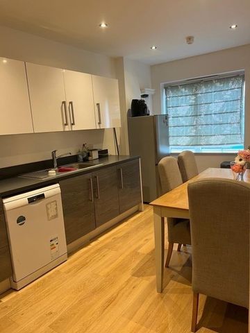 Room in a Shared Flat, Dan Court, NW10 - Photo 2