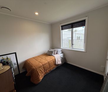 Lovely Three Bedroom Longburn - Photo 6