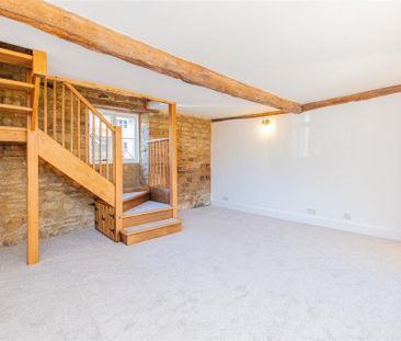 2 bed House - Semi-Detached To Let - Photo 2