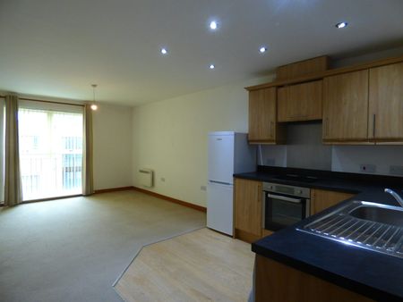 Flat to rent on - Photo 3