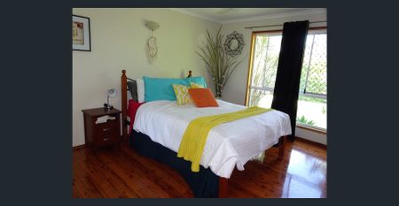 Home with shed - Photo 3