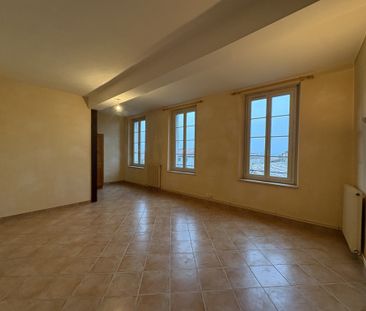 Location Appartement 3 pièces 89m² CASTELNAUDARY 11400 - Photo 1