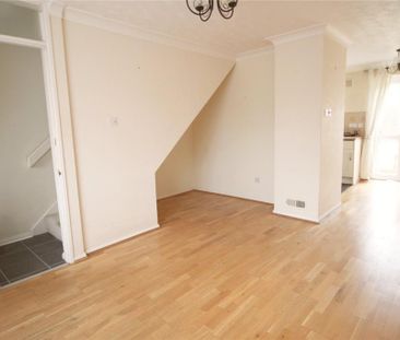 2 bedroom end of terrace house to rent - Photo 3