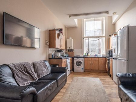 4 bedroom apartment to rent - Photo 4