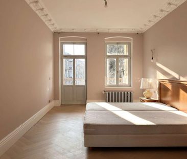 Luxuriöse, stilgetreu sanierte Wohnung im historischen Stadtkern - Photo 1