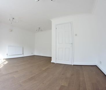 3 bedroom link detached house to rent - Photo 1