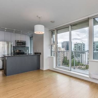 Modern 2 Bedroom Plus Den in Vancouver Center - Photo 3