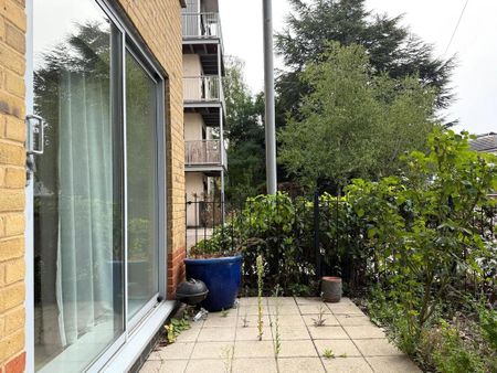 1 bedroom apartment to rent - Photo 2