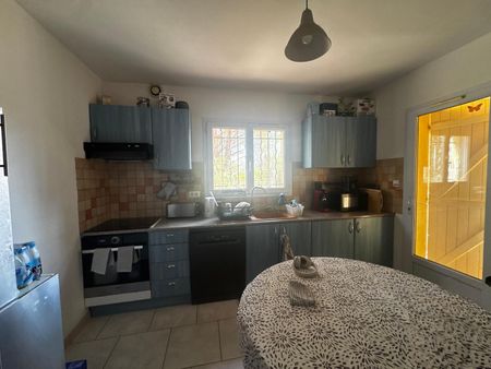 Location Maison 5 pièces 111m² SEILLONS SOURCE D ARGENS 83470 - Photo 5