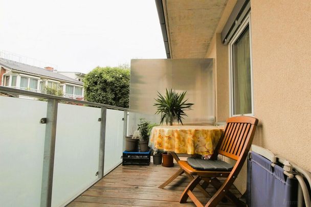 INNENSTADTNÄHE I MODERNE 2 ZIMMER WOHNUNG MIT 8,30 m² TERRASSE - Photo 1