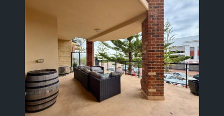 Marina Living at Its Finest – Available Now! - Photo 4