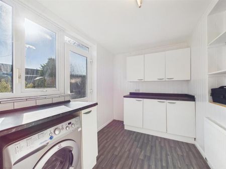 2 bedroom terraced house to rent - Photo 5