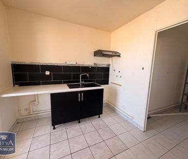 Location Appartement 3 pièces 84m² PORT ST LOUIS DU RHONE 13230 - Photo 3
