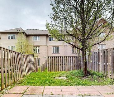 For Lease - 8 Bakewell Street, Brampton, Ontario - Photo 4