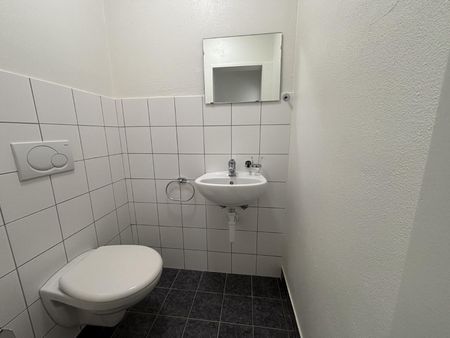 Bel appartement lumineux de 4.5 pièces au 6ème étage - Photo 3