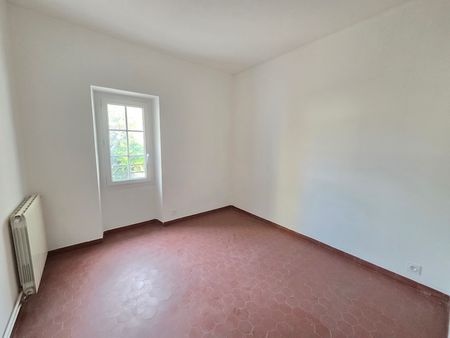 Location Appartement 2 pièces 57m² - Photo 2