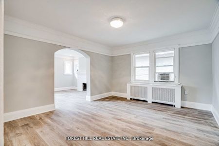 For Lease - 8 Poplar Plains Crescent Unit# Upper, Toronto, Ontario - Photo 2