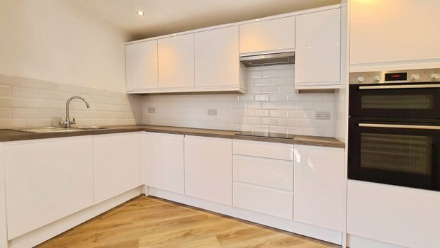 2 bedroom apartment to rent - Photo 1