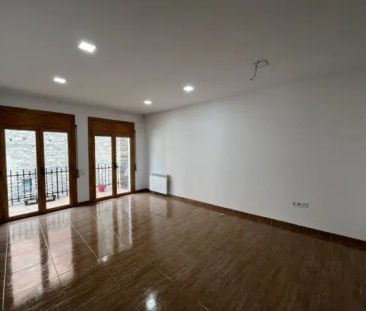 Piso en alquiler en Calle Nou - Photo 2