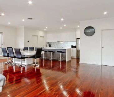“Spacious 4 Bedroom Home!” - Photo 6