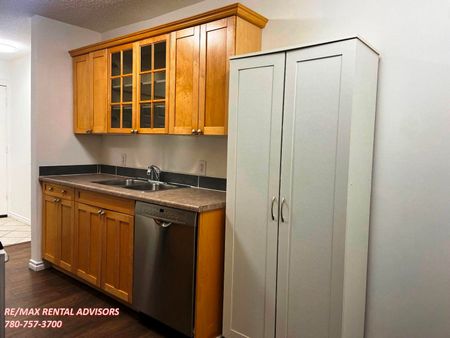 #101 10420 93 Street Northwest - Photo 4