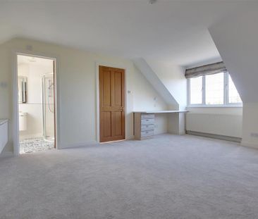 3 bedroom detached house to rent - Photo 6