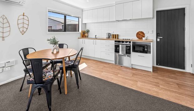 Fully Furnished two Bedroom Home - Photo 1