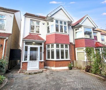 4 bedroom semi-detached house to rent - Photo 4