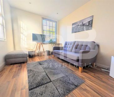 2 bedroom townhouse to rent - Photo 2