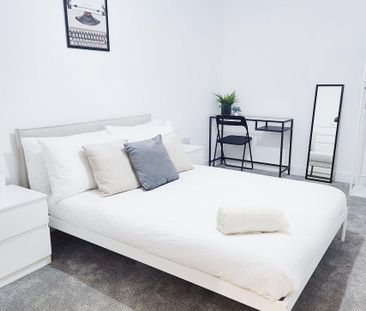 3 bedroom flat to rent - Photo 5