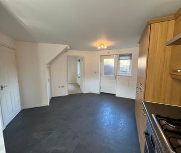 4 Bedroom Terraced To Let - Photo 4