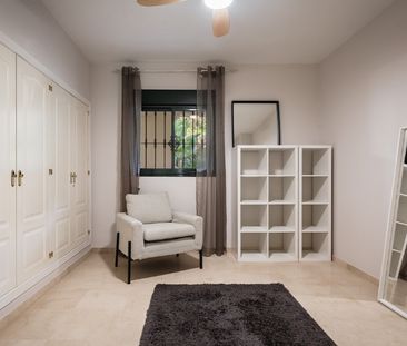 2 Bedroom Apartment For Rent in San Pedro de Alcántara, Málaga - Photo 3