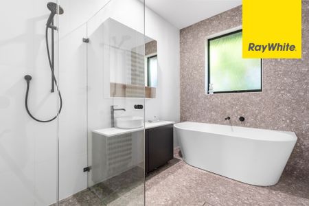 The Ultimate Summer Home - Luxury Family Living (Pool Maintenance Included in Rent) - Photo 5