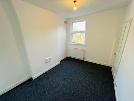 3 Bed End Terrace, Collygate Road, NG2 - Photo 2