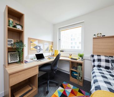 Shared Townhouse Room - Photo 3