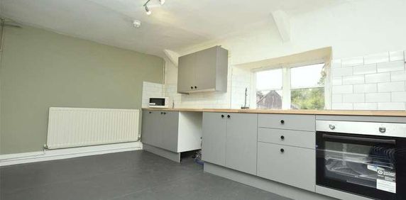 High Street, Winterbourne, Bristol, Gloucestershire, BS36 - Photo 2