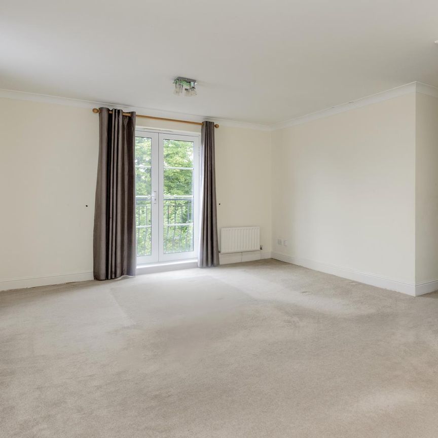 Devonshire House, Woodside Avenue, Woodside Park, London - Photo 1