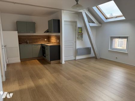 AMIENS CENTRE APT F3 DUPLEX LIBRE DE SUITE AVEC PARKING DANS COUR SECURISEE - Photo 3